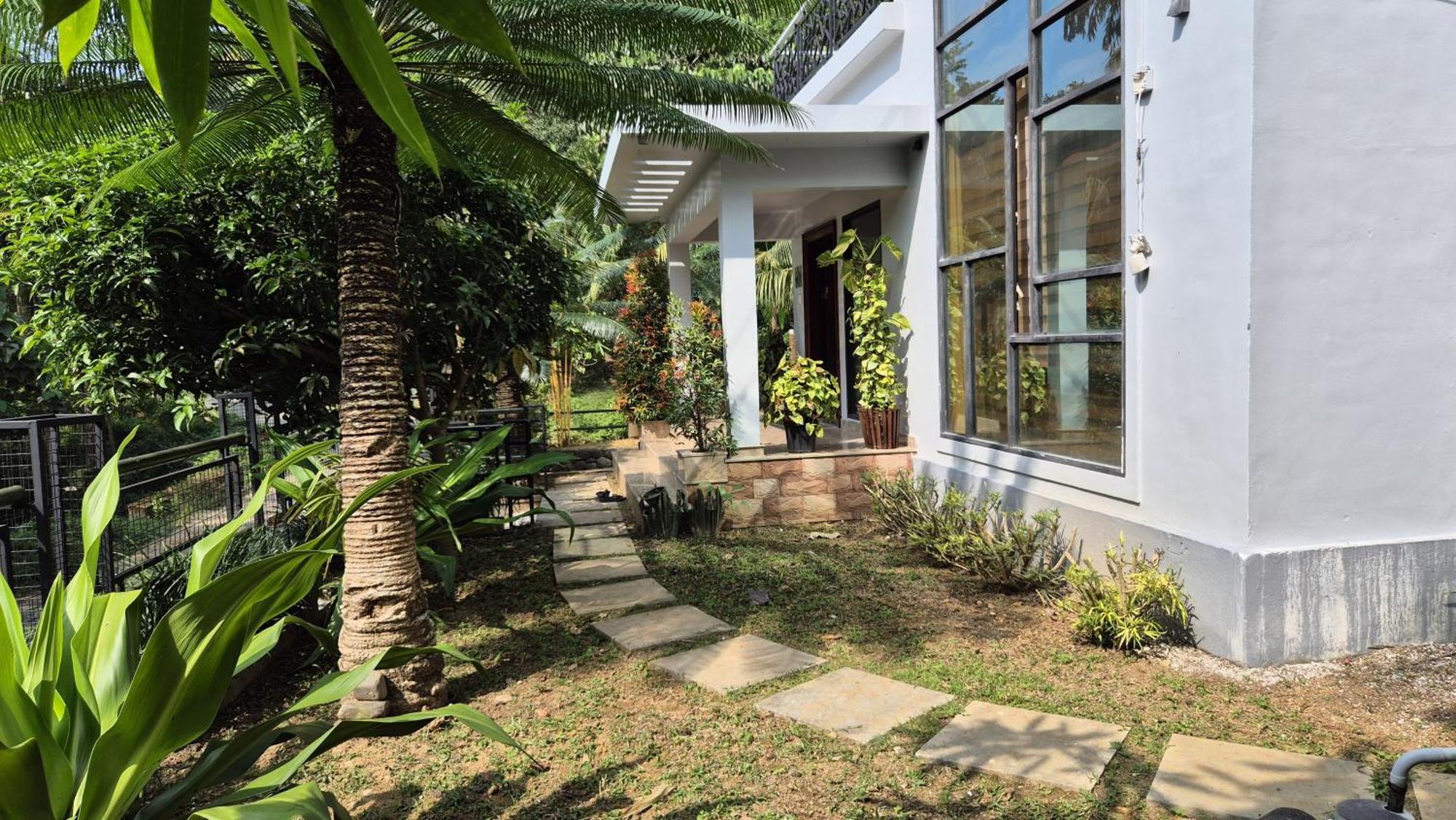 Orchid Villa Pinangode Ngoại thất bức ảnh